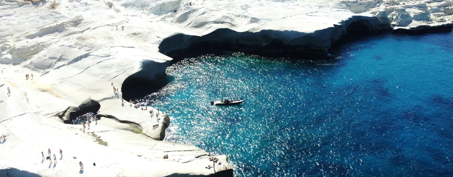 Beautiful Grecian ocean bear pale rocks