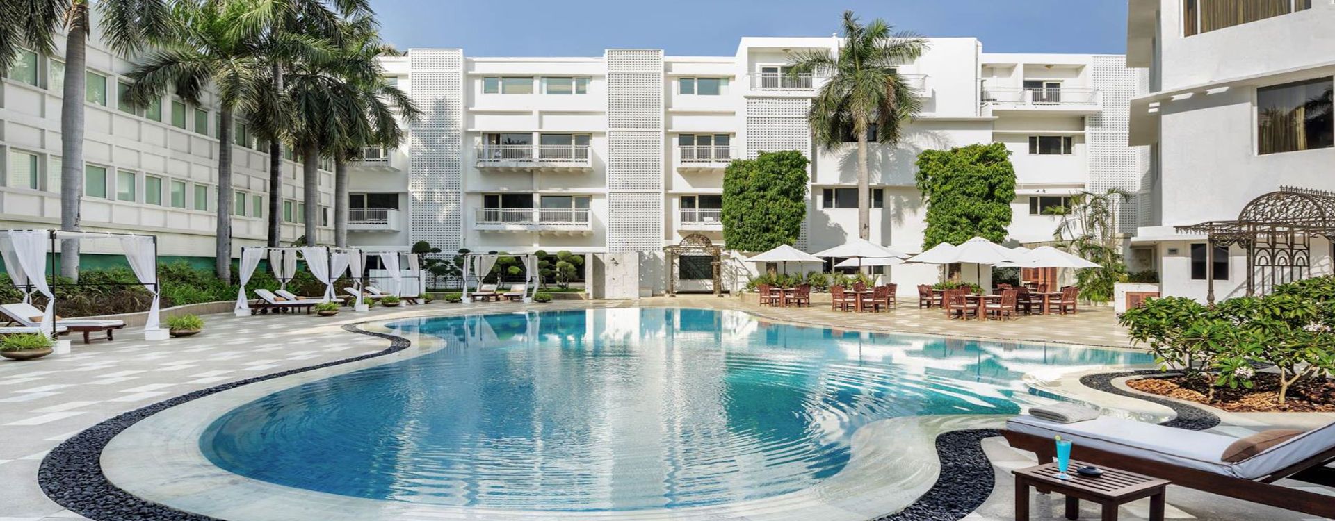 Delhi_The-Claridges_Pool