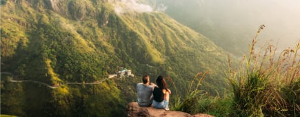 The couple travels around Asia. Travel to Sri Lanka. Serpentine in the mountains.