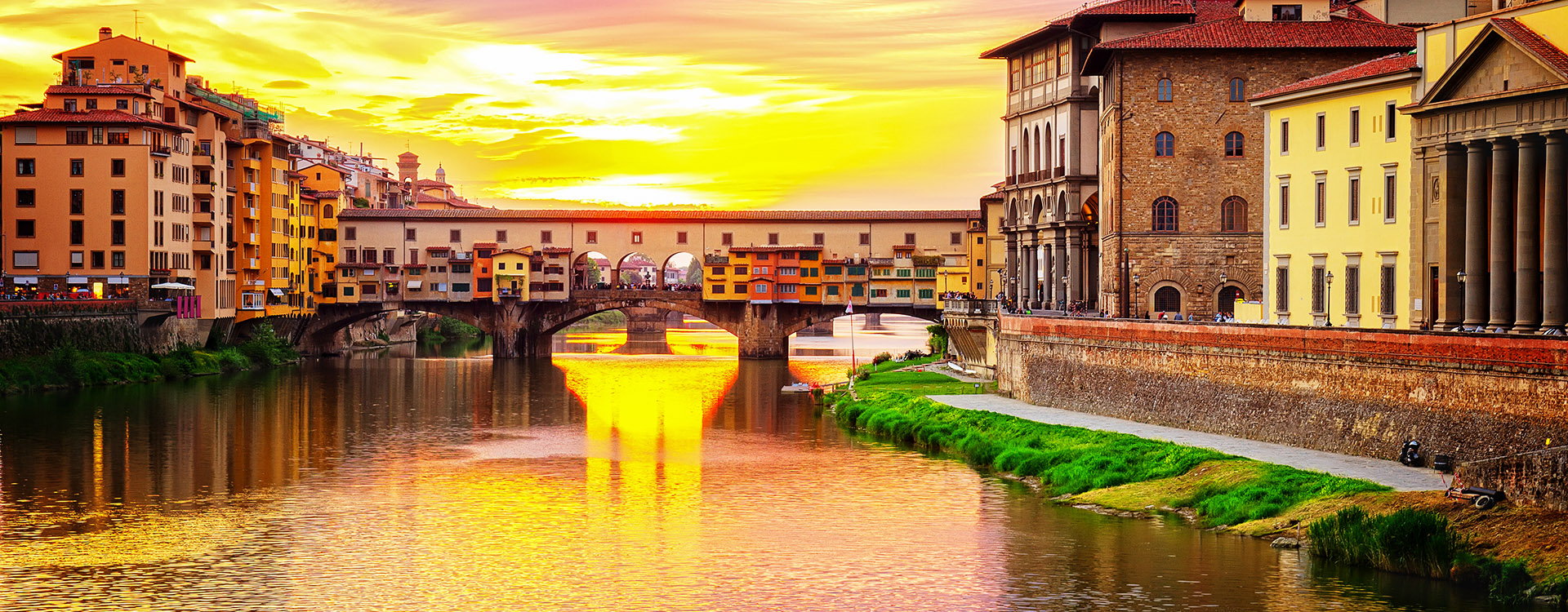 Florence cityscape, famous bridge Ponte Vecchio