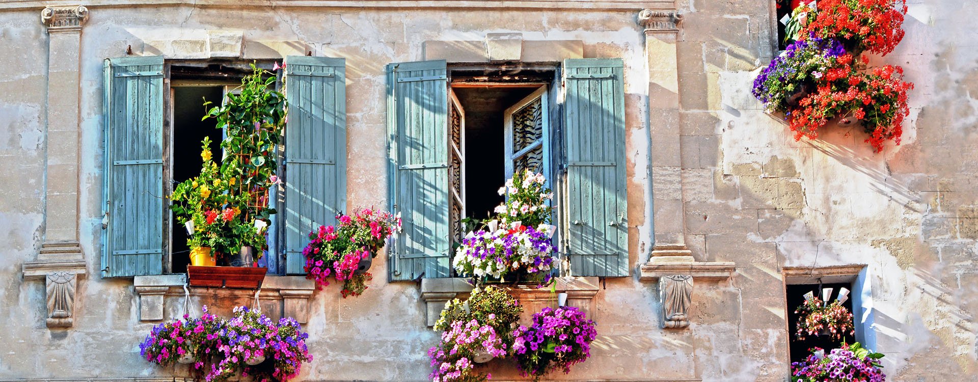 Gordes, Luberon, Vaucluse, Provence, France, Europe.
