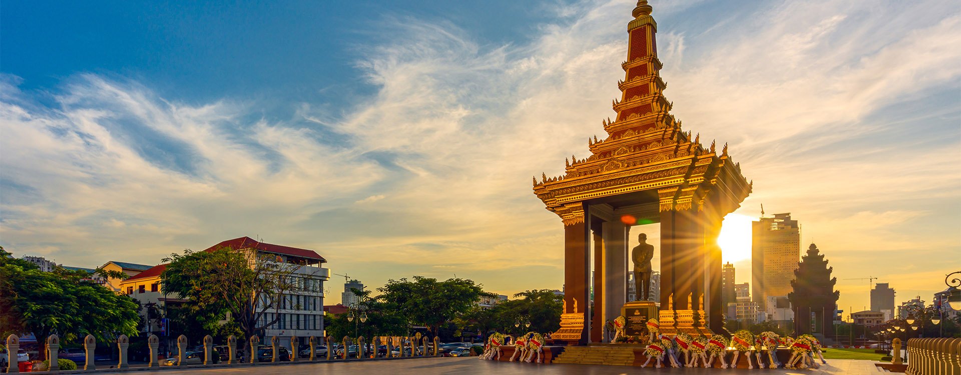 Cambodia, Phnom Penh, statue of King Father Norodom Sihanouk