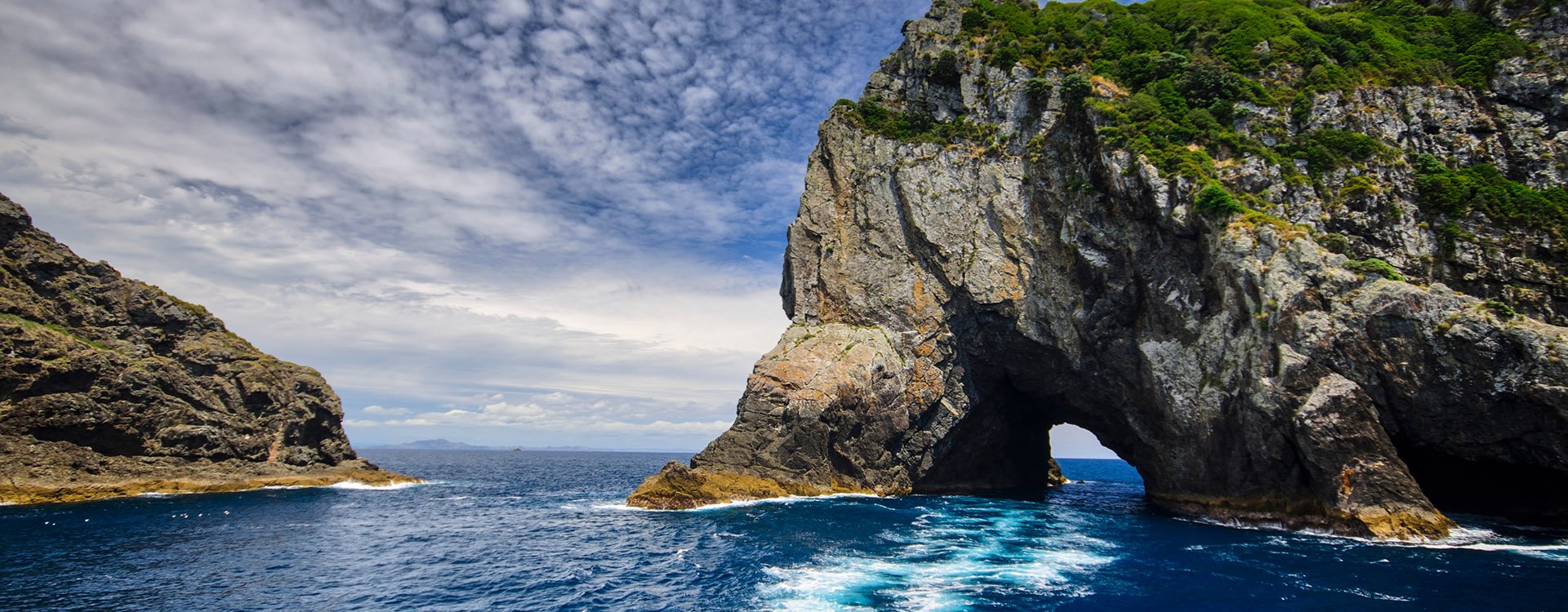 hole in rock, bay of islands, New Zealand