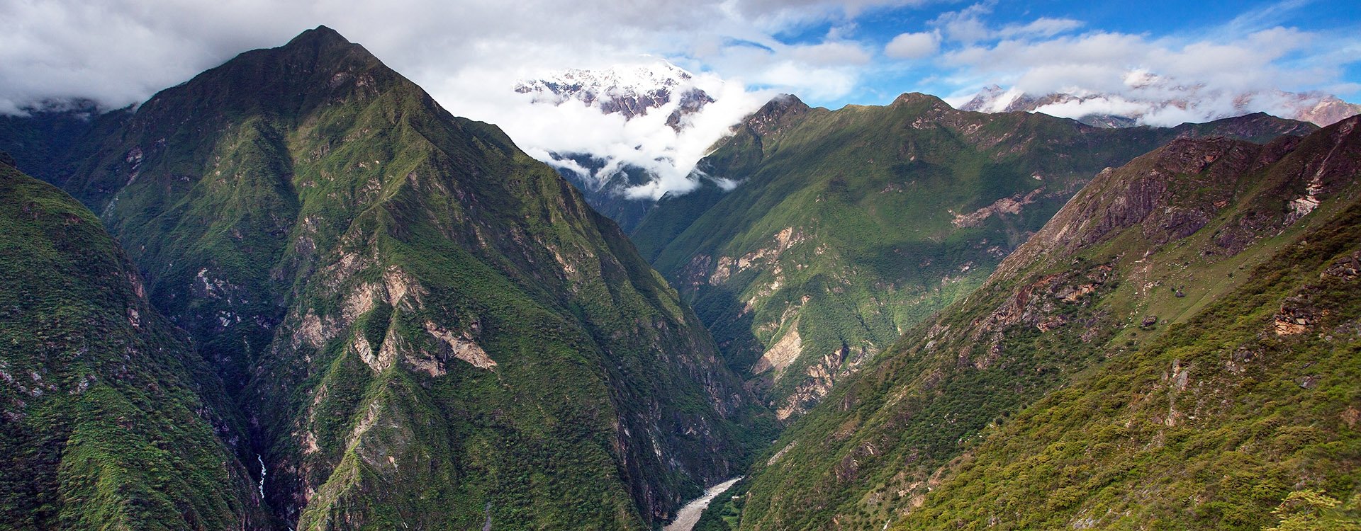 Rio Apurimac, Apurimac is upper part of the longist and the largest Amazon river, view from Choquequirao trekking trail, Cuzco area, Peruvian Andes