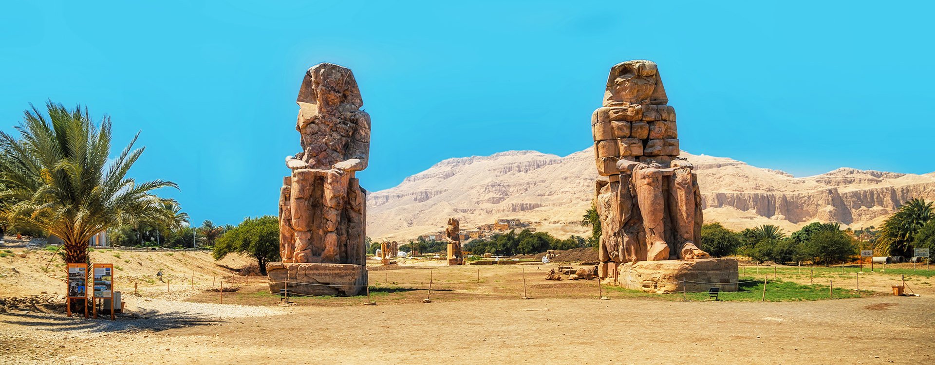 Egypt Luxor The Colissi of Memnon