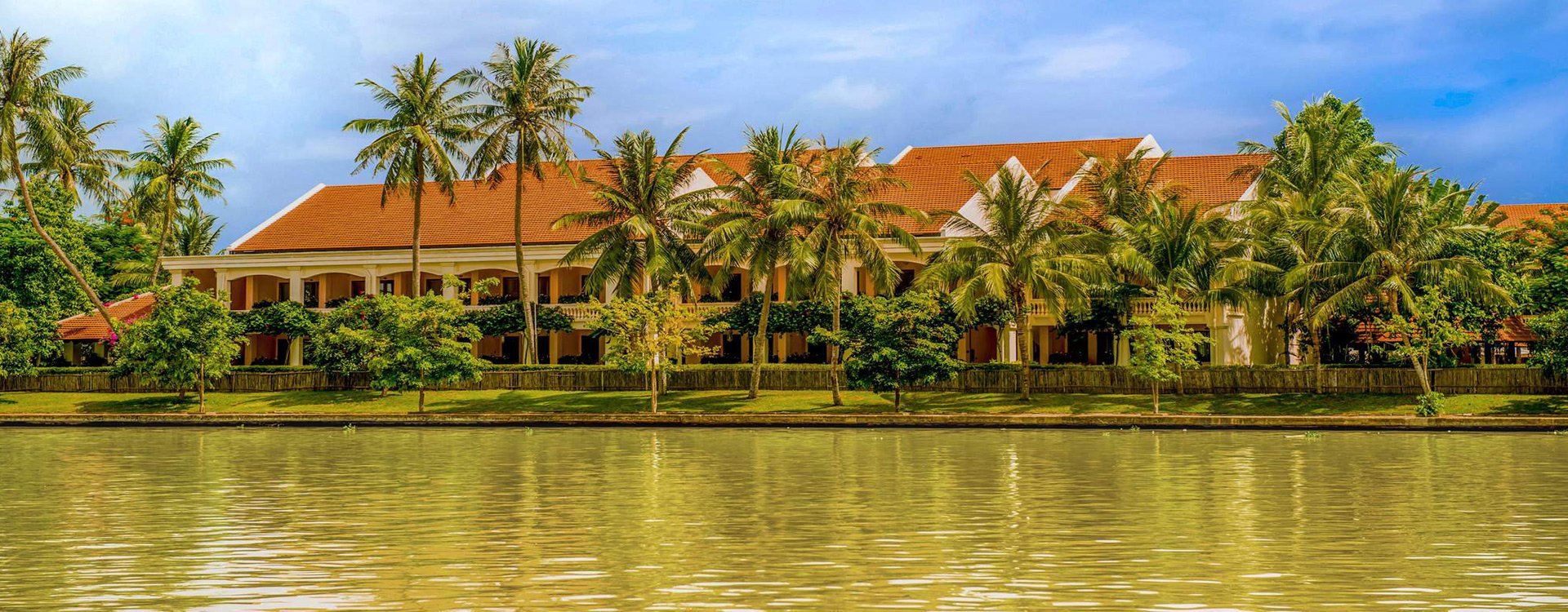 Anantara-Hoi-An-Resort_Exterior_Riverside