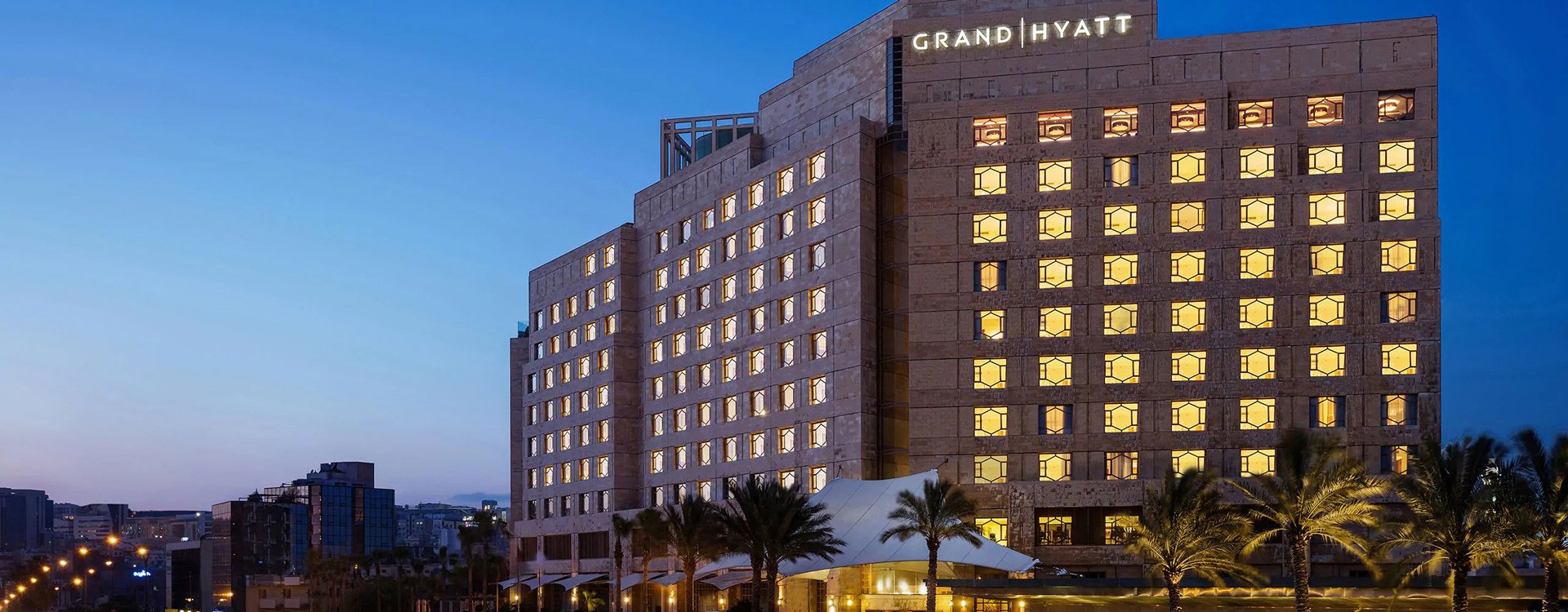 Grand Hyatt Amman_Ext Buiding_Evening
