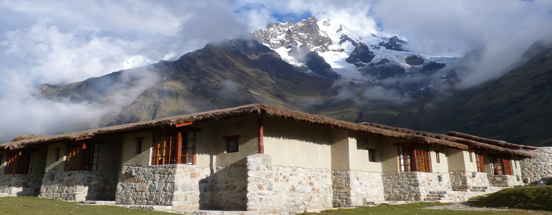 Wayra-Lodge_Aerial-Mountain-View