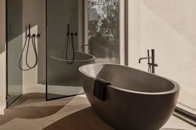 Bathtub at OKU Andaluisa