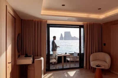 Hermes Mega Catamaran, Galapagos