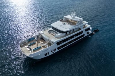 Hermes Mega Catamaran, Galapagos