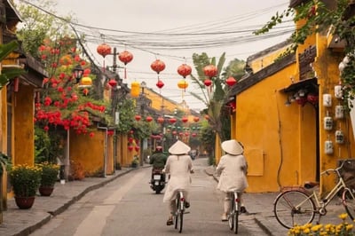 Cyling through Hoi An at Namia River Retreat