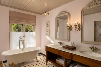 Pekoe Suite bathroom at Uga Halloowella Sri Lanka