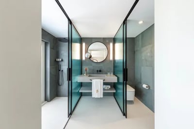 Elegant bathroom at Quinta Do Paral