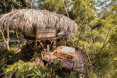 The exterior of Glamping Suite with Jacuzzi at Tewimake Colombia