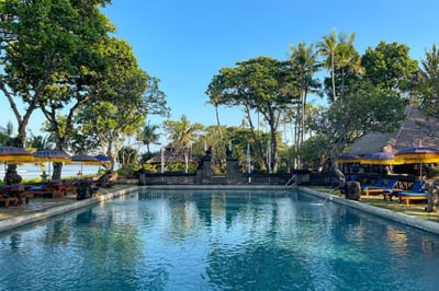 swimming pool at the oberoi beach resort bali