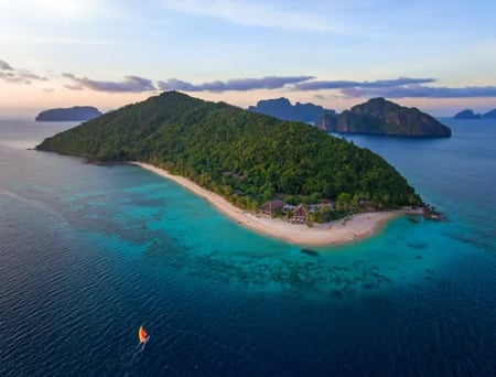 6 Boat in a bay of water in the Philippines