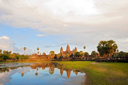 2 Cambodia, Ang Kor Wat, Monkeys