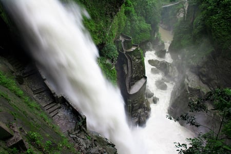 5 Southern Ecuador & the Galapagos