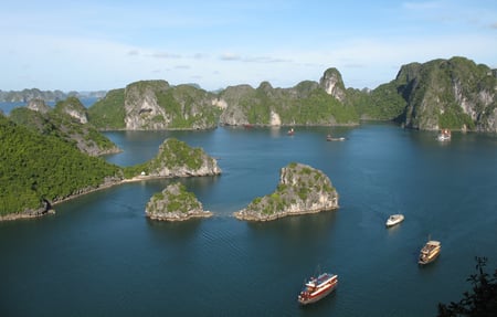 5 Beautiful azure water of lagoon in the Halong Bay, Vietnam (Descending Dragon Bay)