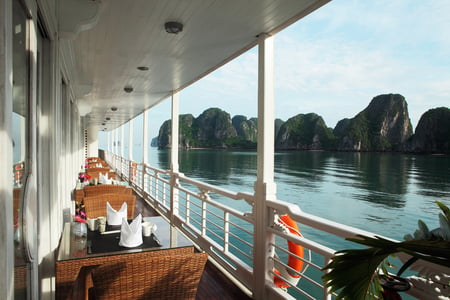 7 Beautiful azure water of lagoon in the Halong Bay, Vietnam (Descending Dragon Bay)