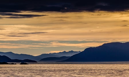 5 Vancouver skyline reflection at sunset