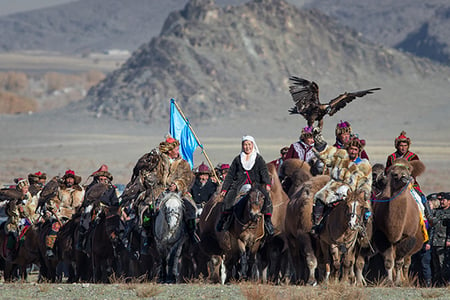 4 Mongolia_Hunting with Eagle