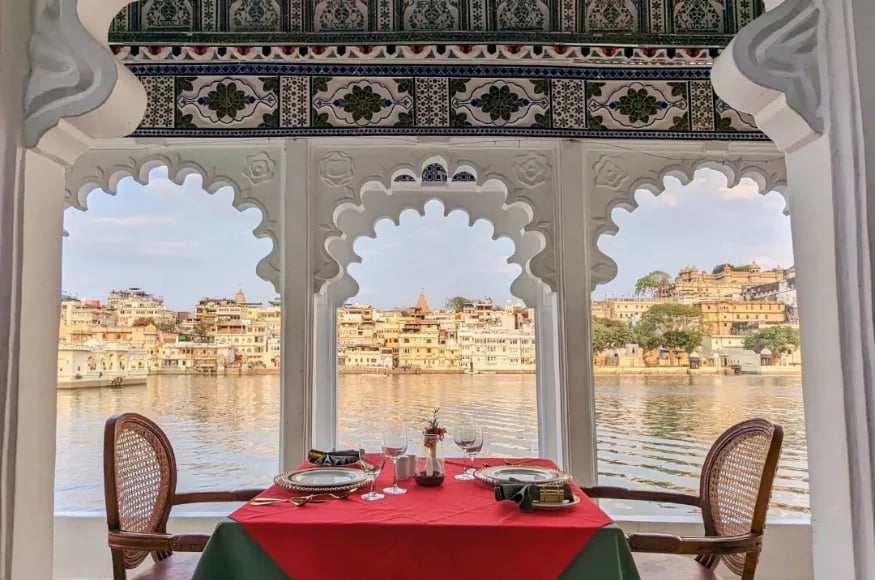 Ambrai restaurant, Udaipur, India