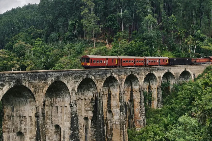 Nine Arches Bridge, Ella