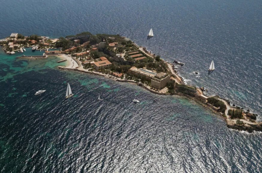 Zannier il de Bendor private island in the South of France